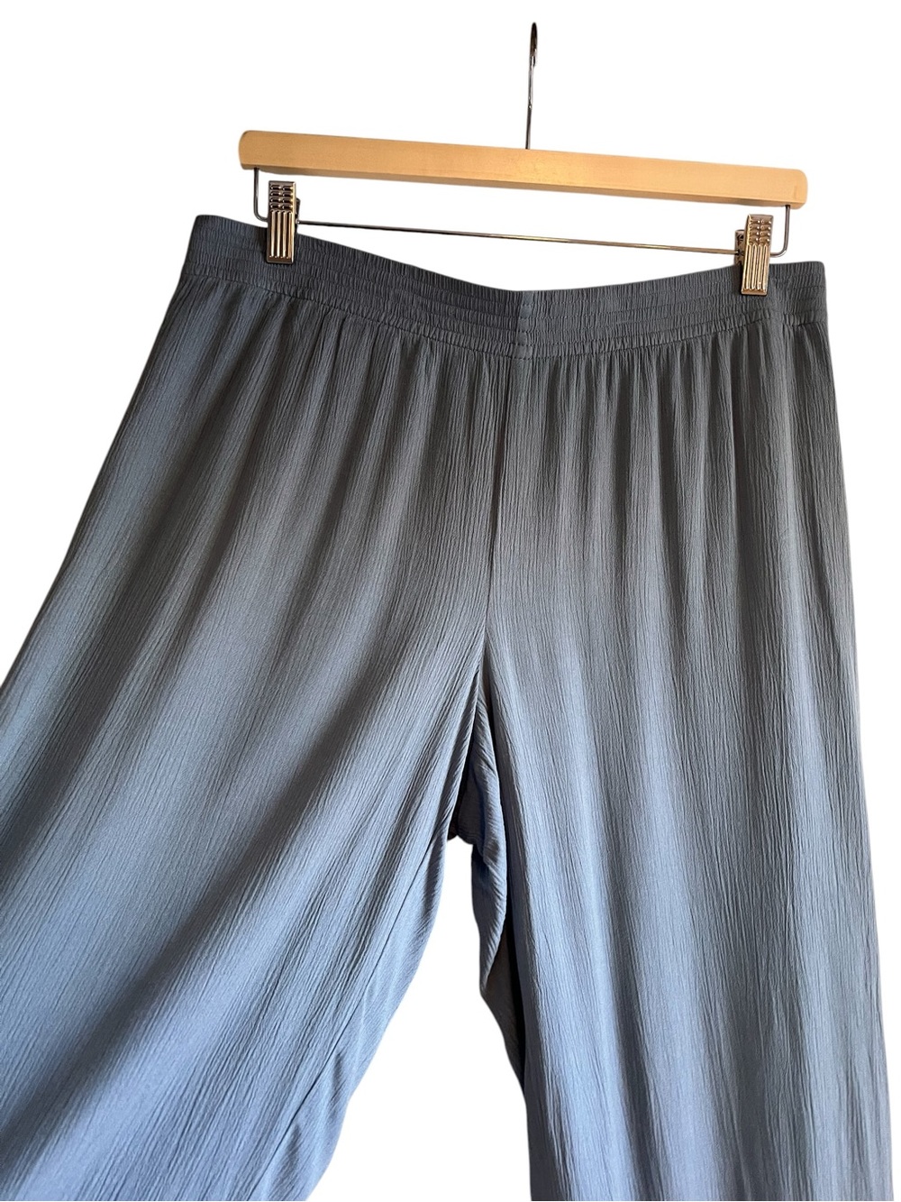 Babaton Light Blue Wide-Leg elastic waist casual pants Sz L excellent condition - Picture 4 of 10